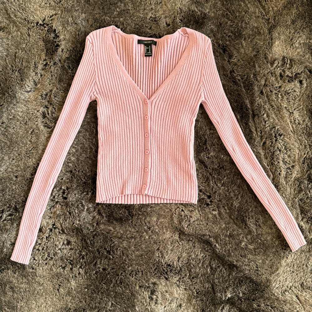Forever 21 pink crop top sleeve